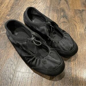 Sz 37 / 6.5 Zara Black ruched ballet flat